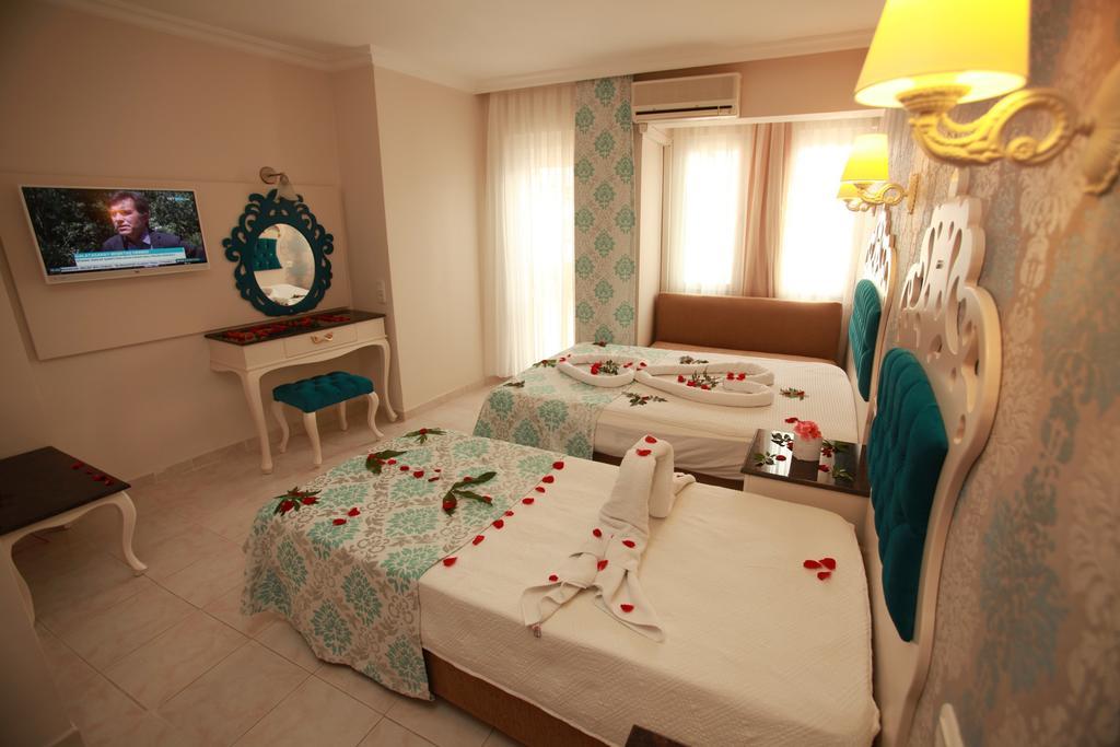 Turk Hotel Oludeniz Bilik gambar